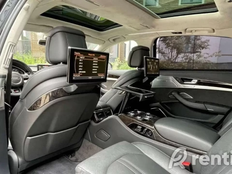 Rent Audi A8 Facelift Long President 3.0 190kW photo 16