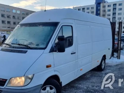 Rent Mercedes-Benz Sprinter 2.1 95kW photo 1