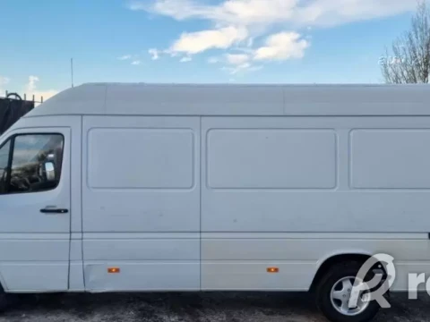 Rent Mercedes-Benz Sprinter 2.1 95kW photo 6