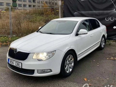 Rent Skoda Superb 1.9 77kW photo 1