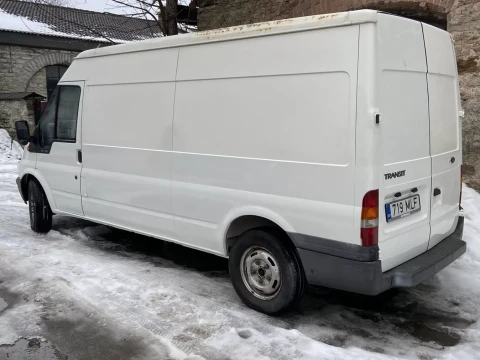 Rent Ford Transit photo 3