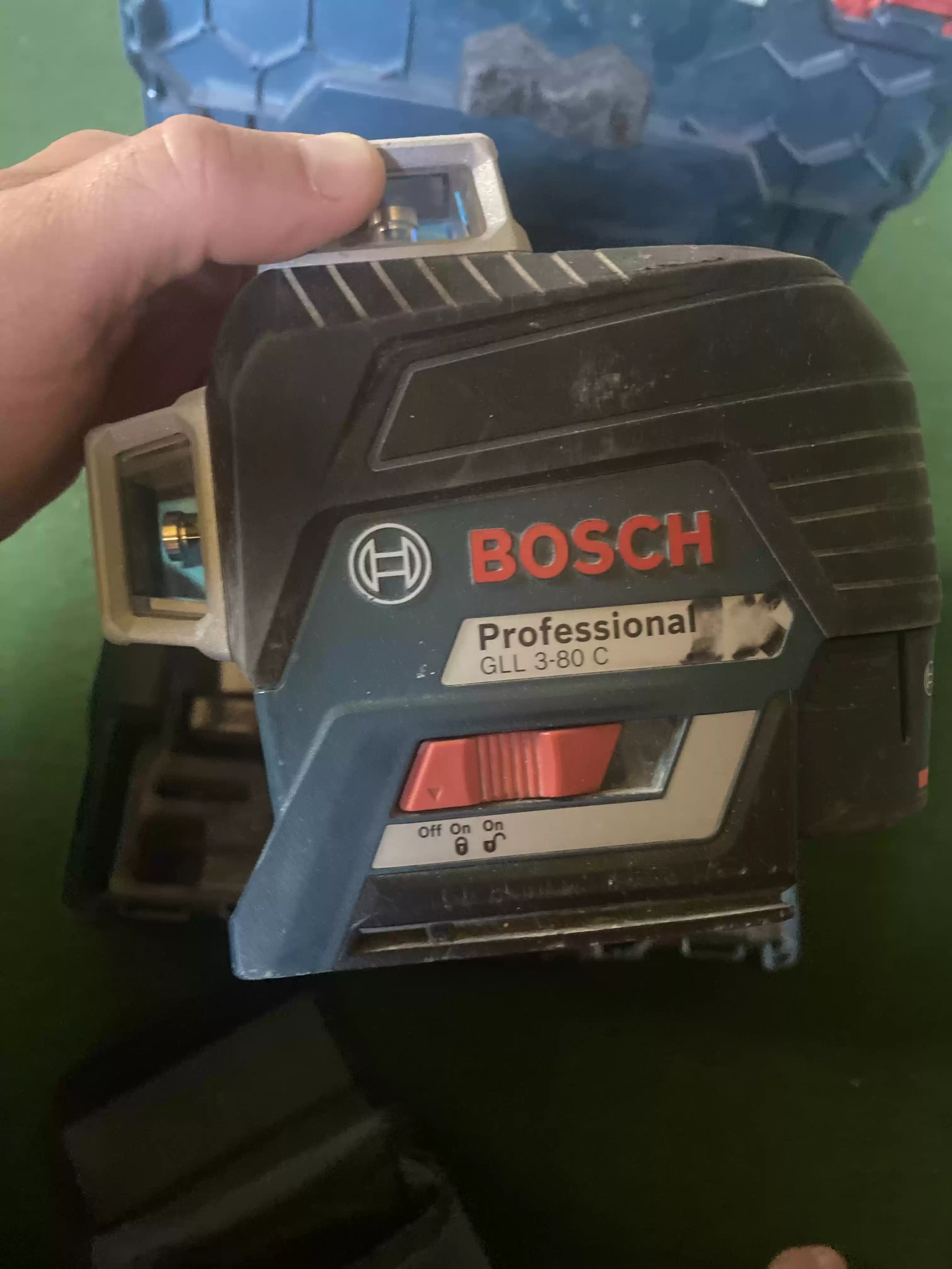 Rent Bosch Professional GLL 3-80C photo 3