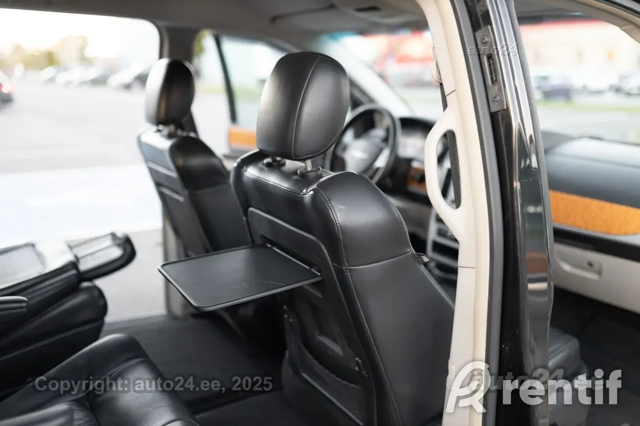 Rentida Chrysler Grand Voyager Stow and Go 2.8 120kW 2008 foto 7