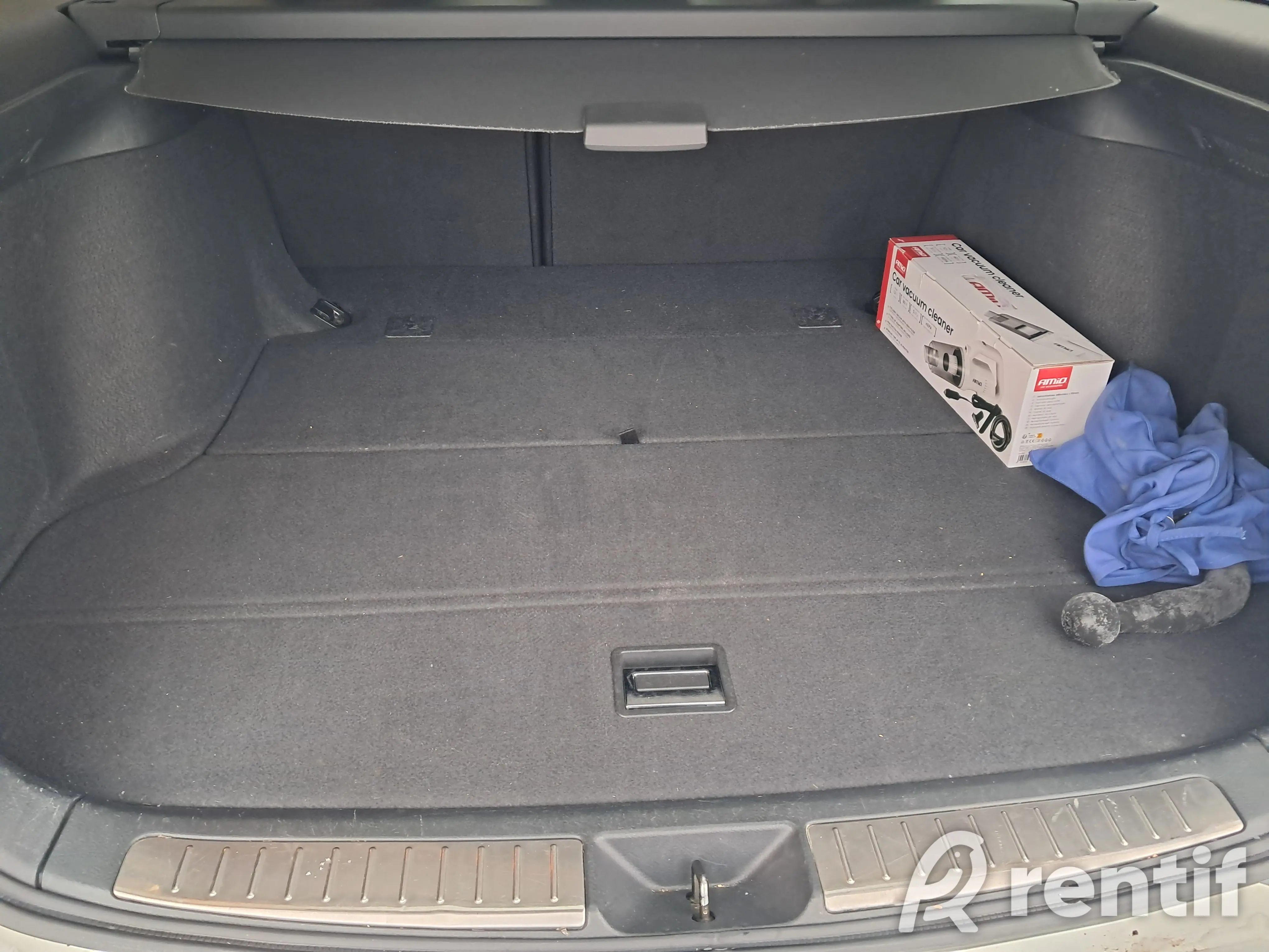 Rentida Toyota Avensis foto 4