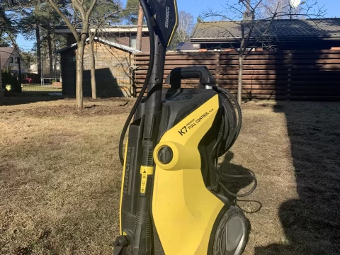 Rent Survepesur Kärcher K7 photo 1
