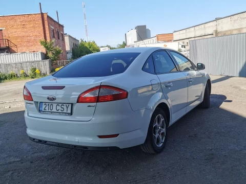 Rent Ford Mondeo 2010 photo 6
