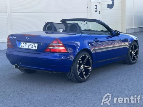 Rent Mercedes Benz SLK200 Automatic photo 3