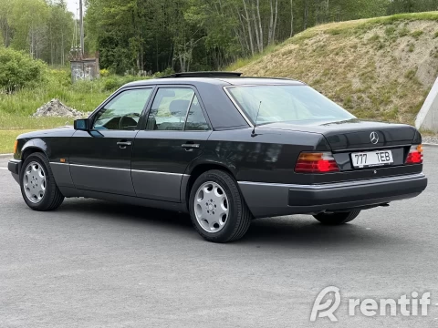 Rent Mercedes-Benz 200E photo 2