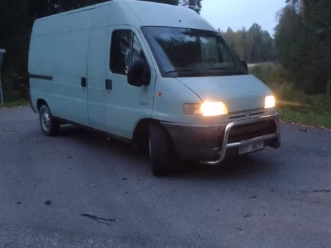 Rent CITROEN JUMPER 1999 photo 2