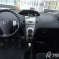 Rent Toyota yaris thumbnail 3